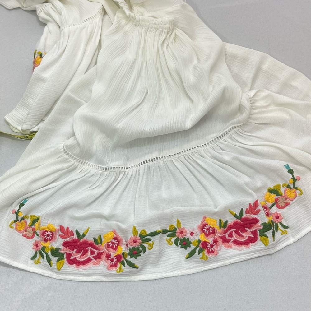 Johnny Was Casey Embroidered Tunic Top Medium Flowy Boho Gauzy - Picture 8 of 8